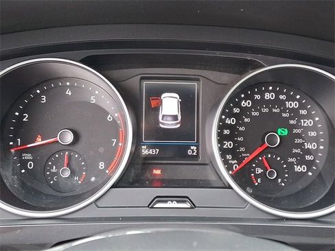 Used 2021 Volkswagen Tiguan SE w/ Panoramic Sunroof Package image 20