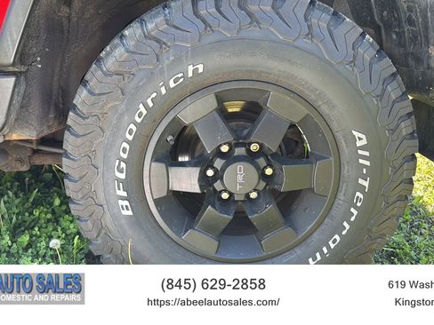 Used 2012 Toyota FJ Cruiser 4WD w/ Trail Teams Special Edition image 16