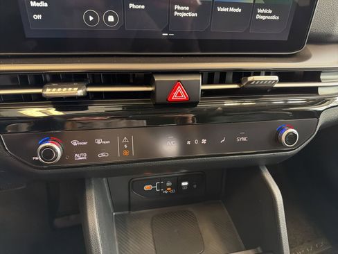 New 2026 Kia Sportage EX image 26