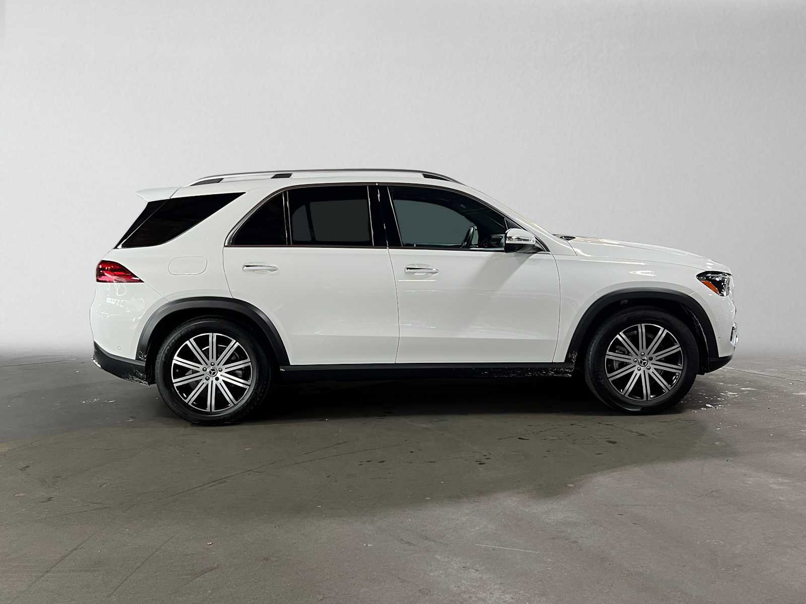 Used 2026 Mercedes-Benz GLE 350 4MATIC image 2