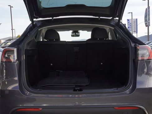 Used 2023 Tesla Model Y Long Range image 6