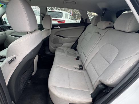 Used 2020 Hyundai Tucson SE image 13