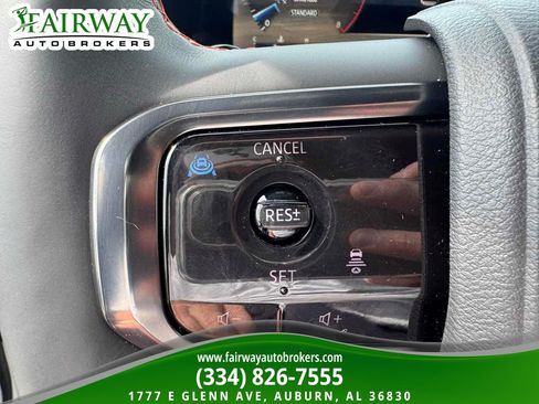 Used 2025 Nissan Armada PRO-4X w/ Pro-4X Premium Package AWD/4WD image 19