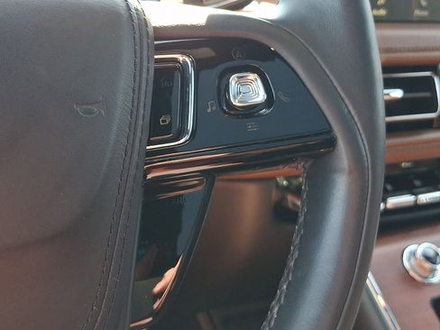 Used 2023 Lincoln Aviator Reserve w/ Equipment Group 201A AWD/4WD image 24