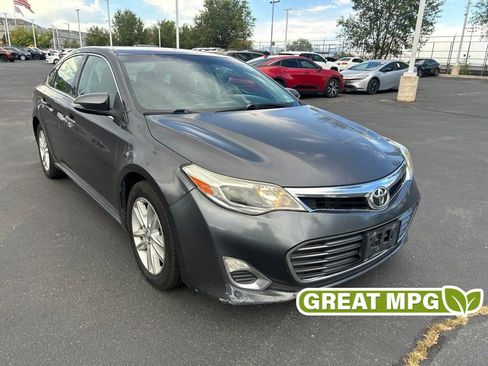 Used 2013 Toyota Avalon XLE FWD image 1