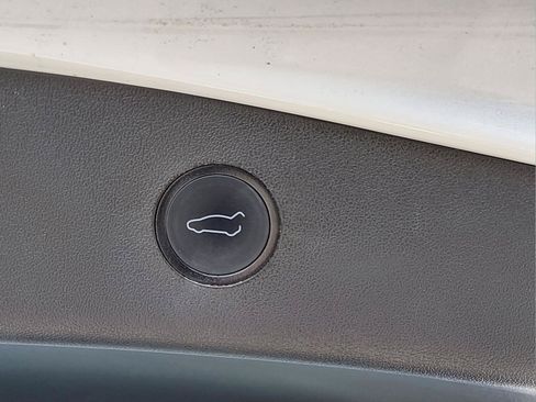 Used 2021 Tesla Model 3 Standard Range Plus RWD image 17