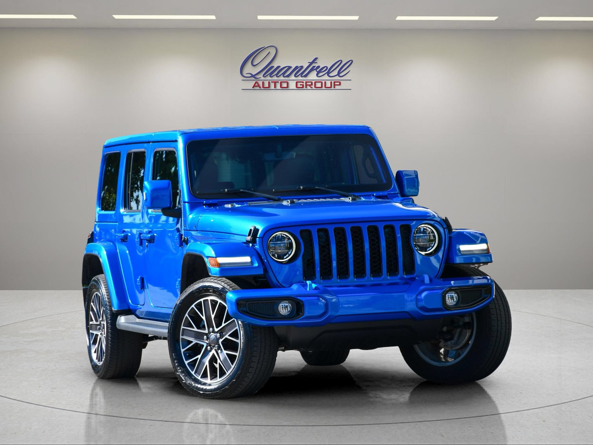Used 2022 Jeep Wrangler Unlimited Sahara AWD/4WD image 1
