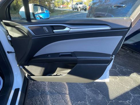 Used 2015 Ford Fusion S image 26