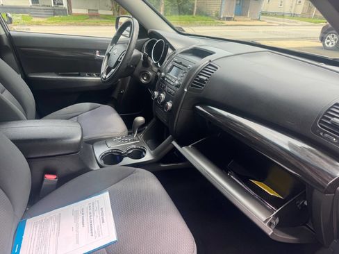 Used 2011 Kia Sorento 2WD w/ Convenience Pkg image 25