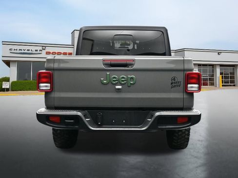 Used 2022 Jeep Gladiator Mojave AWD/4WD image 4