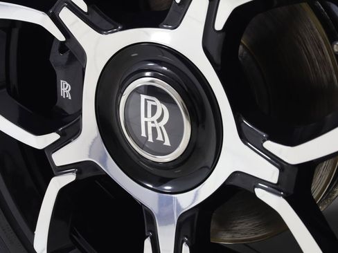 Used 2024 Rolls-Royce Cullinan Black Badge AWD/4WD image 27