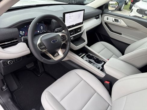 New 2025 Ford Explorer Active w/ Active Comfort Package image 12