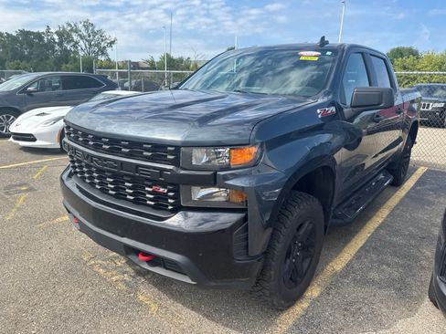 Used 2020 Chevrolet Silverado 1500 Custom Trail Boss w/ Custom Convenience Package AWD/4WD image 2