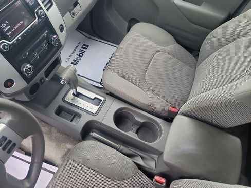 Used 2018 Nissan Frontier SV image 18