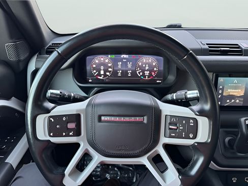 Used 2021 Land Rover Defender 110 X-Dynamic HSE AWD/4WD image 19