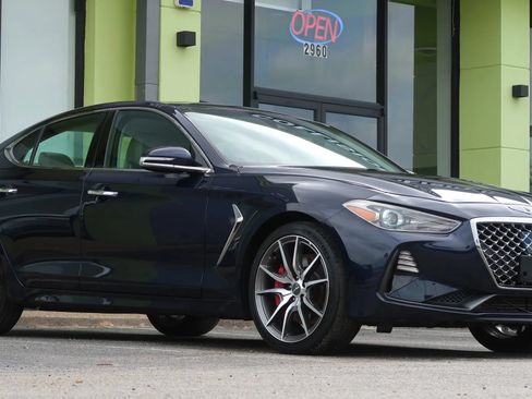 Used 2019 Genesis G70 2.0T Sport RWD image 6