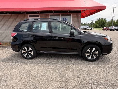 Used 2017 Subaru Forester 2.5i w/ Alloy Wheel Package AWD/4WD image 3
