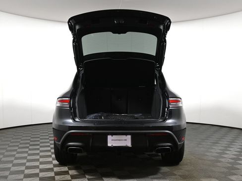 Used 2026 Porsche Macan AWD/4WD image 43