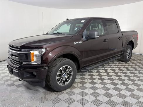 Used 2018 Ford F150 XLT w/ Equipment Group 302A Luxury AWD/4WD image 3