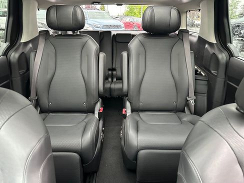 Used 2025 Kia Carnival SX Prestige FWD image 26