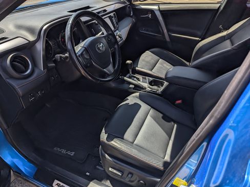 Used 2016 Toyota RAV4 SE w/ Advanced Technology Package image 9