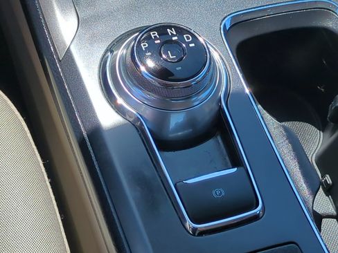 Used 2020 Ford Fusion SE FWD image 24