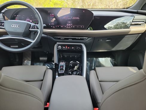 Used 2025 Audi Q5 Premium Plus w/ Premium Plus image 14