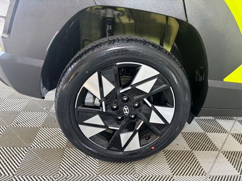 Used 2025 Hyundai Kona SEL image 30