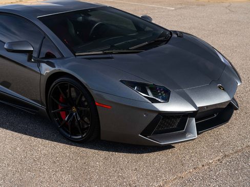Used 2014 Lamborghini Aventador LP 700-4 image 11