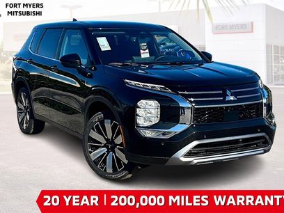 New 2025 Mitsubishi Outlander SE