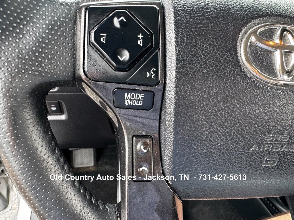 Used 2022 Toyota 4Runner TRD Off-Road Premium AWD/4WD image 45