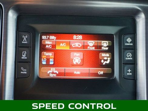 Used 2016 Dodge Challenger SXT image 15