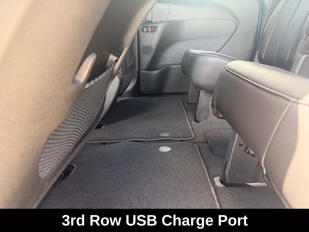 New 2027 Chrysler Pacifica Select w/ Family Tech Group FWD image 27