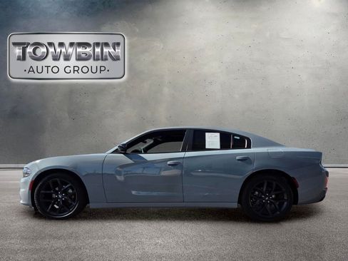Used 2022 Dodge Charger SXT w/ Blacktop Package RWD image 7