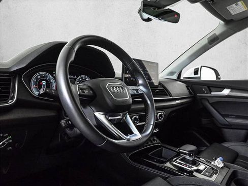 Used 2023 Audi Q5 2.0T Premium Plus w/ Premium Plus Package AWD/4WD image 10