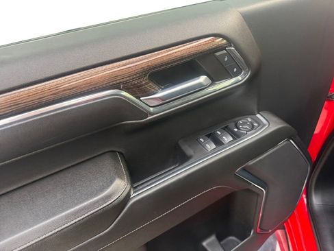 Used 2024 Chevrolet Silverado 1500 LT w/ Z71 Off-Road Package image 19