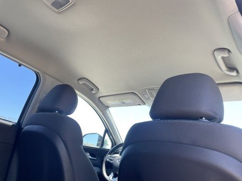 Used 2020 Hyundai Santa Fe SEL w/ Convenience Package FWD image 9