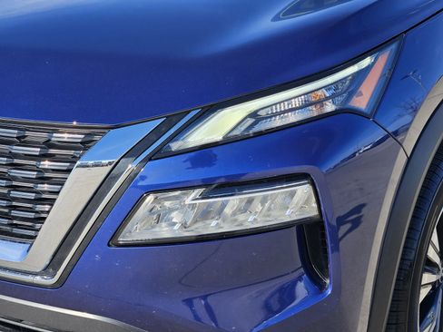 Used 2023 Nissan Rogue SV FWD image 10