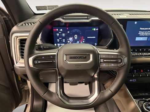 New 2026 GMC Canyon Denali image 15