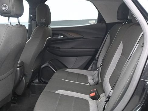 Used 2025 Chevrolet TrailBlazer LT AWD/4WD image 5