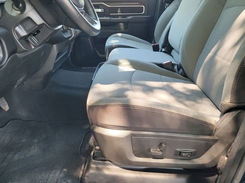 Used 2024 RAM 2500 Big Horn AWD/4WD image 20