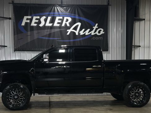 Used 2019 Chevrolet Silverado 2500 High Country w/ Duramax Plus Package image 40