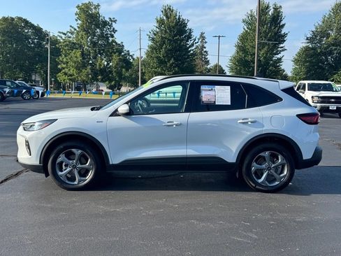 Certified 2025 Ford Escape ST-Line Select AWD/4WD image 26
