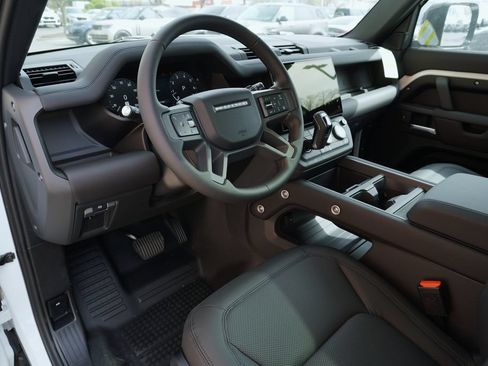 Used 2026 Land Rover Defender 110 S AWD/4WD image 12