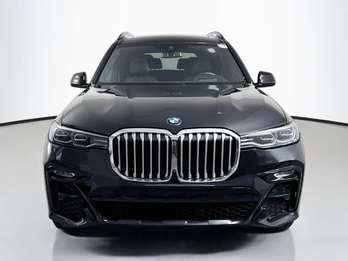 Used 2022 BMW X7 xDrive40i w/ M Sport Package AWD/4WD image 2