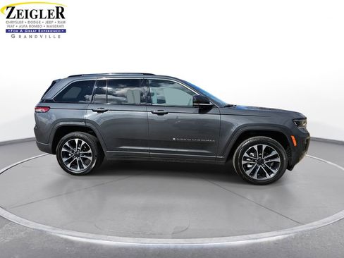 Used 2022 Jeep Grand Cherokee Overland w/ Adv Protech Group III image 4