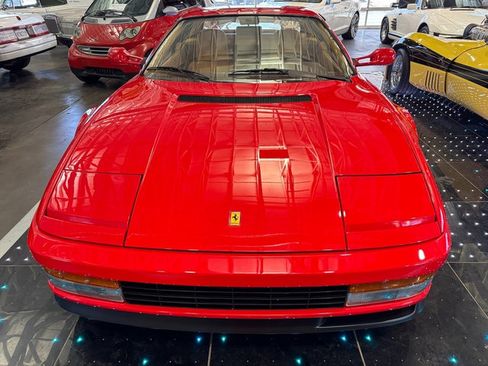 Used 1988 Ferrari Testarossa image 5