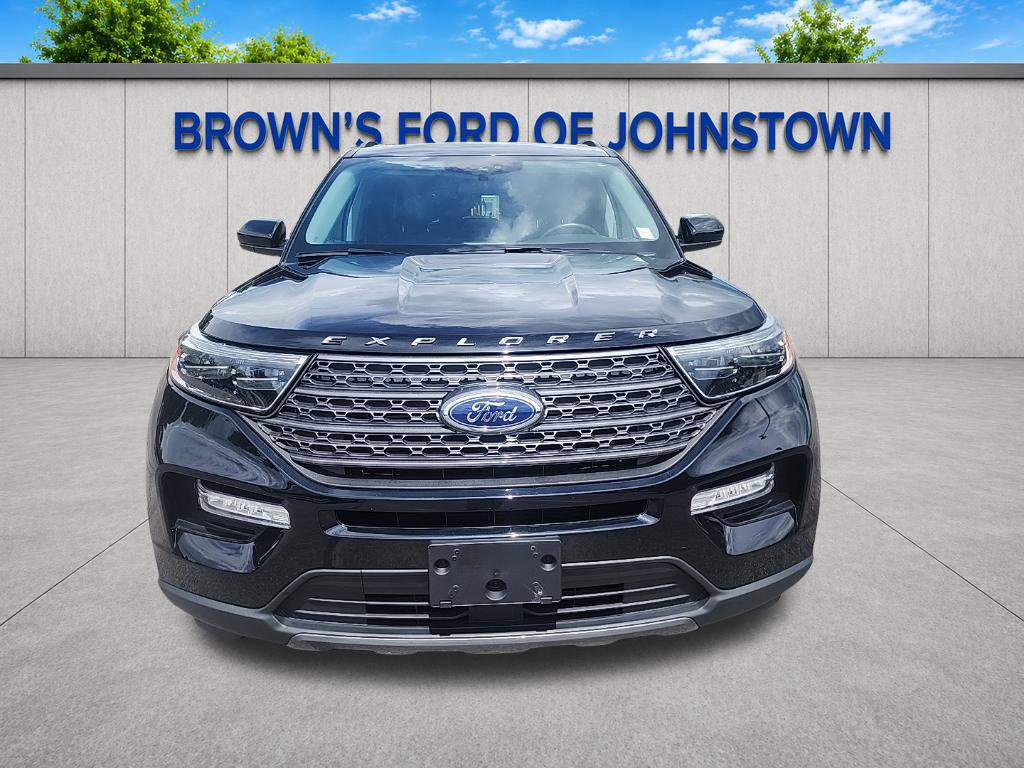 Used 2023 Ford Explorer XLT w/ Equipment Group 202A AWD/4WD image 3