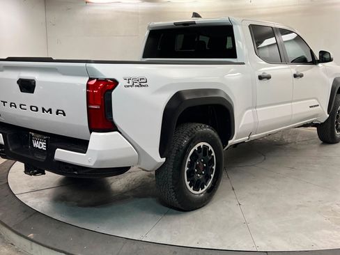 Used 2025 Toyota Tacoma TRD Off-Road w/ TRD Off Road Upgrade Package AWD/4WD image 6