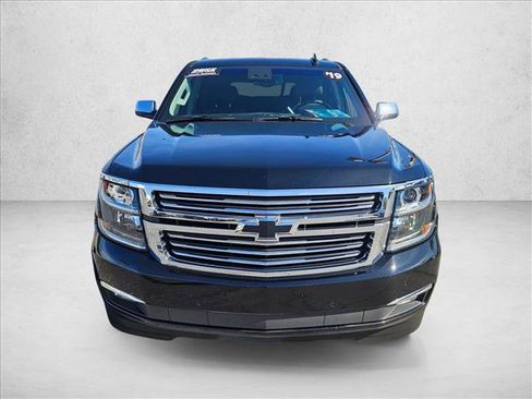 Used 2019 Chevrolet Tahoe Premier RWD image 2